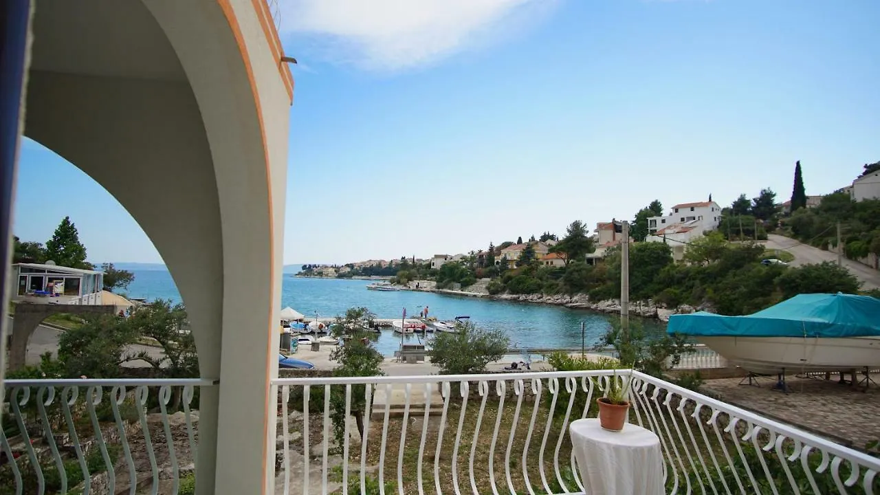 Apartmani Laura Trogir
