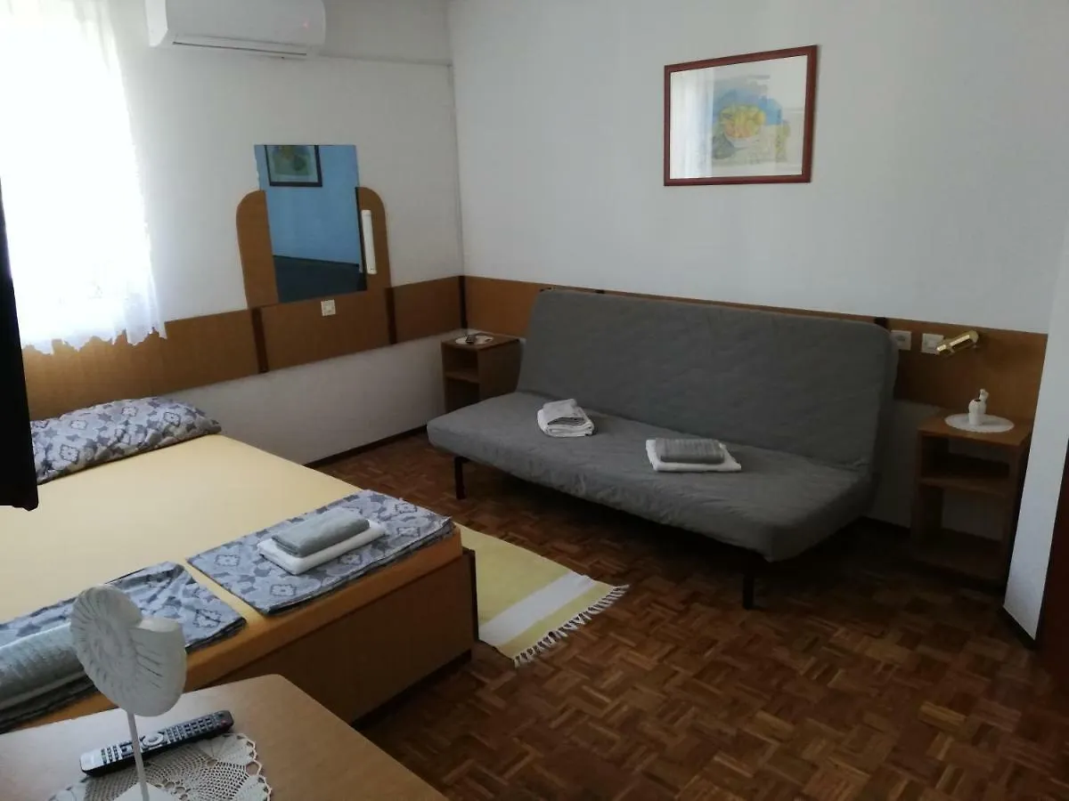 Apartmani Laura Trogir