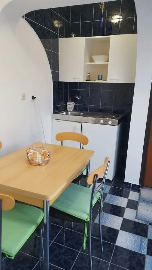 Apartmani Laura Trogir Chorvatsko